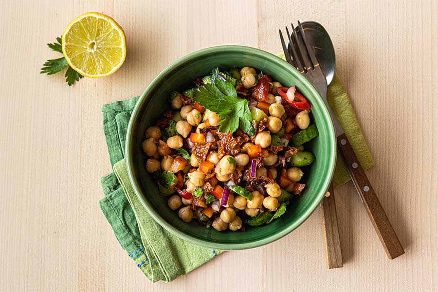 Kichererbsensalat mit getrockneten Tomaten