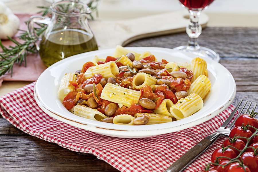 Rigatoni mit Borlotti Bohnen und Tomatensugo