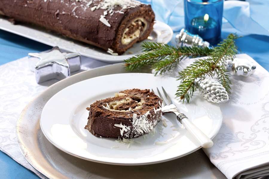 Schokoladen-Marzipan Roulade