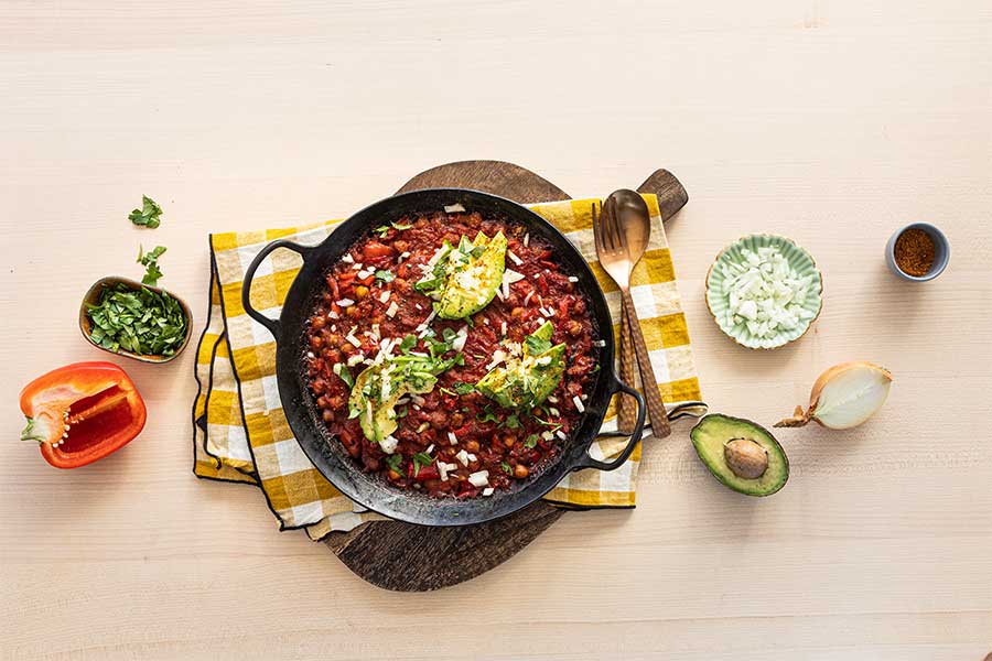 Veganes Shakshuka mit Avocado