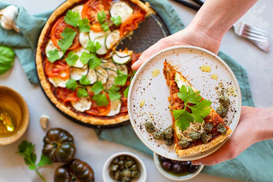 Toskana-Quiche mit Tomaten und Zucchini