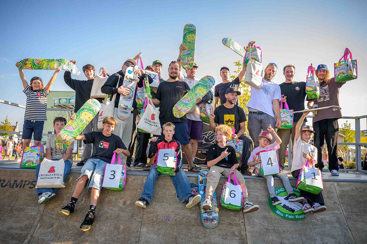 Skater beim Miniramp Contest auf dem Festival